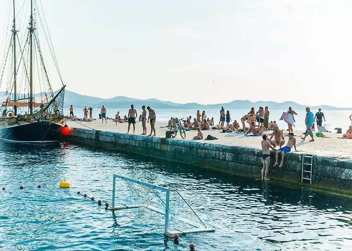 Bristol Lux 3Br Apartment With View *