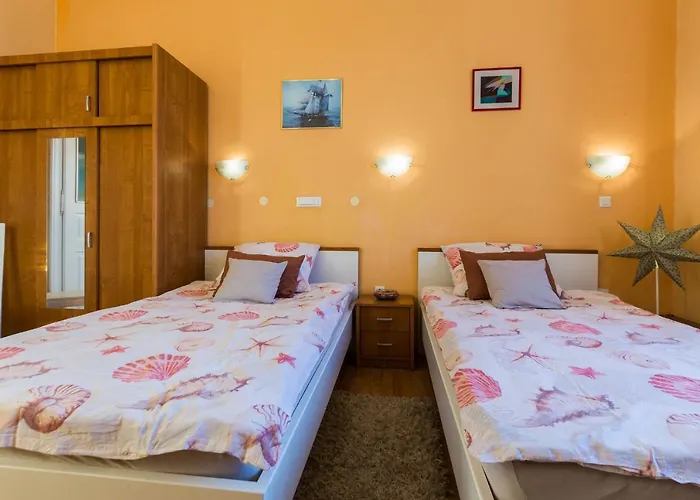 Bristol Lux 3Br Apartment With View