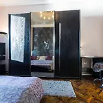 Апартаменти Bristol Lux 3br With View *