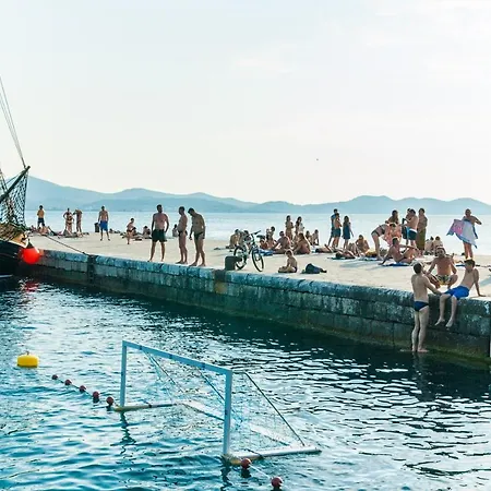 Bristol Lux 3br With View *